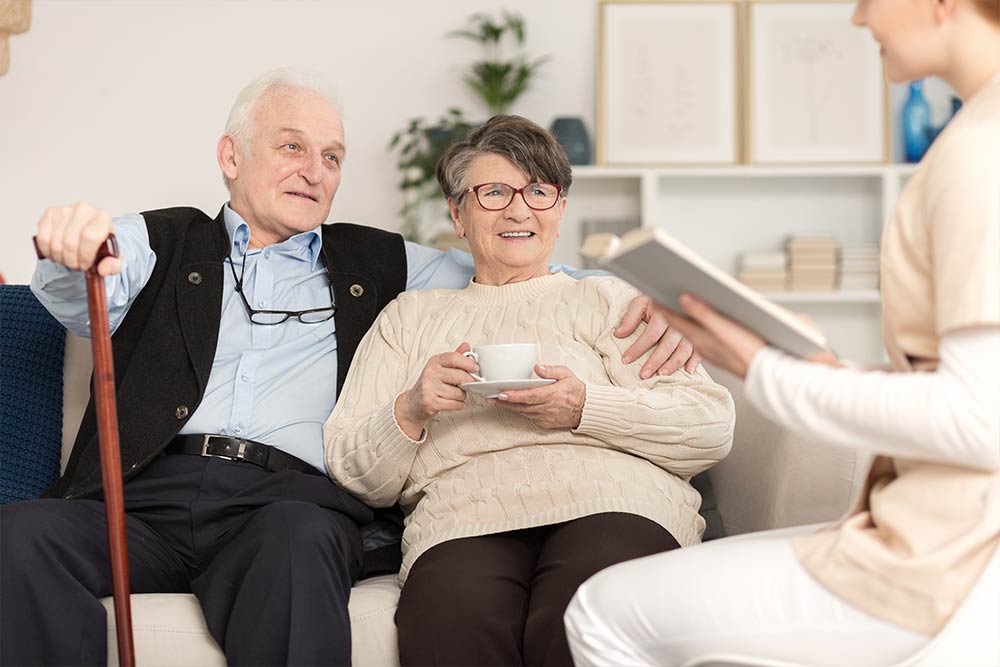 assistenza anziani domicilio servizi offerti agenzie badanti
